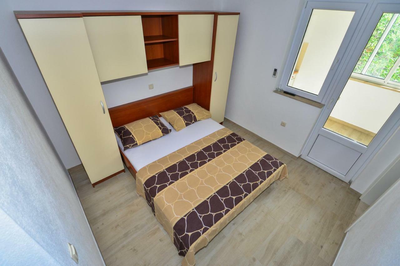 Apartmani Dina Makarska Luaran gambar