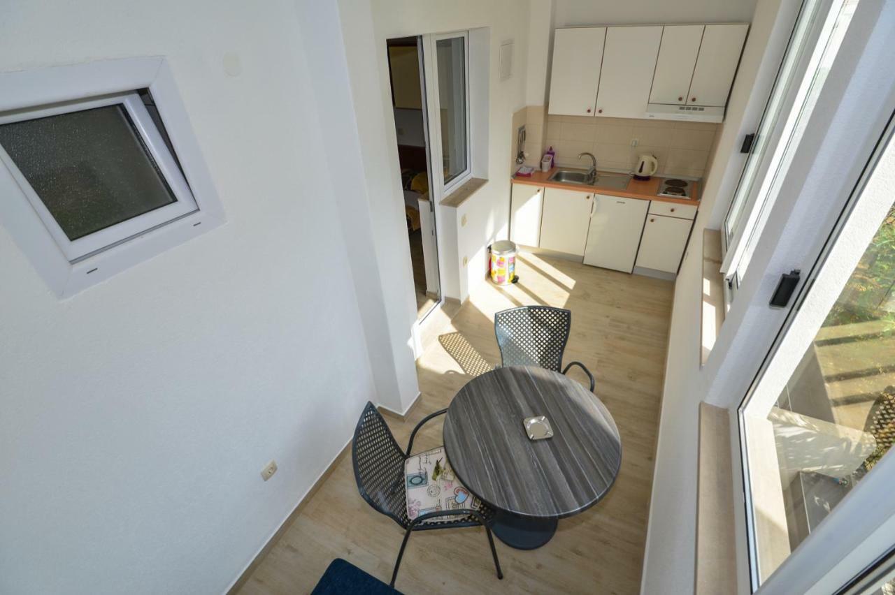 Apartmani Dina Makarska Luaran gambar