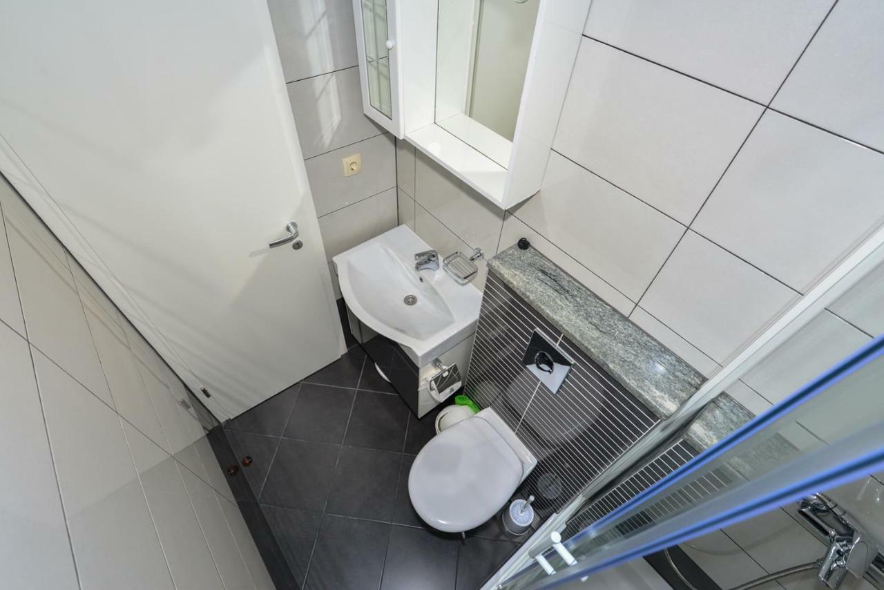 Apartmani Dina Makarska Luaran gambar