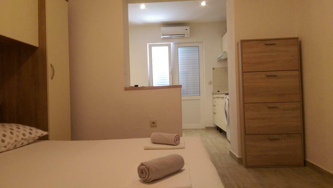 Apartmani Dina Makarska Luaran gambar