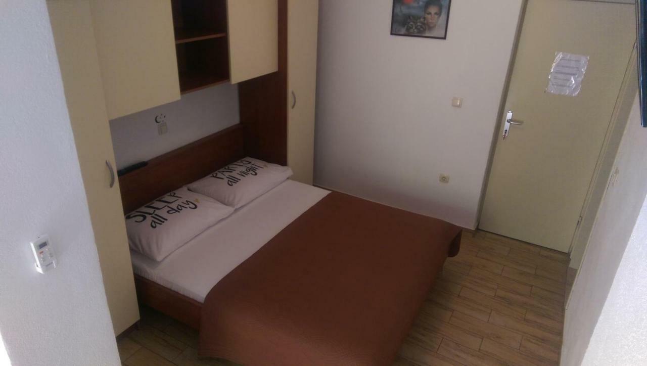 Apartmani Dina Makarska Luaran gambar