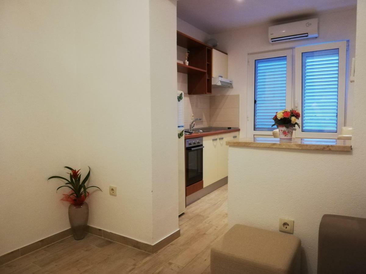 Apartmani Dina Makarska Luaran gambar