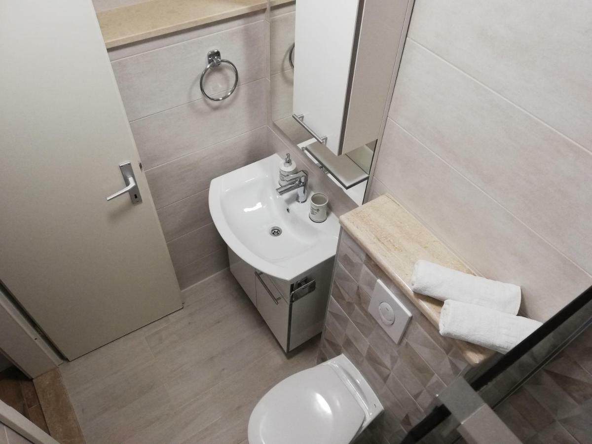 Apartmani Dina Makarska Luaran gambar